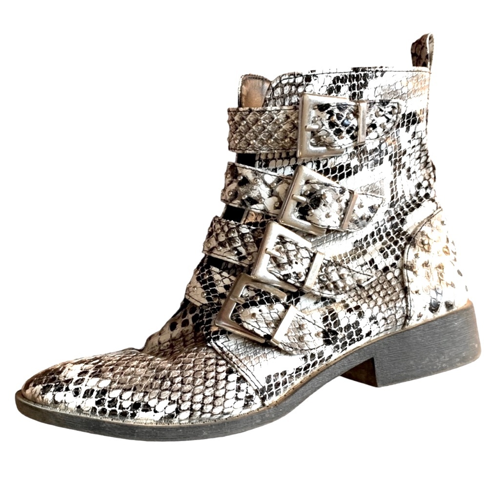 Snakeskin boots size 10